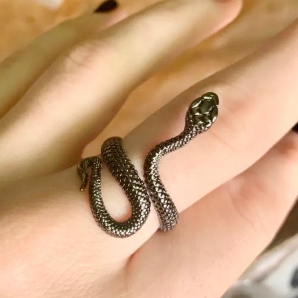 Adjustable Black Gunmetal Snake Ring